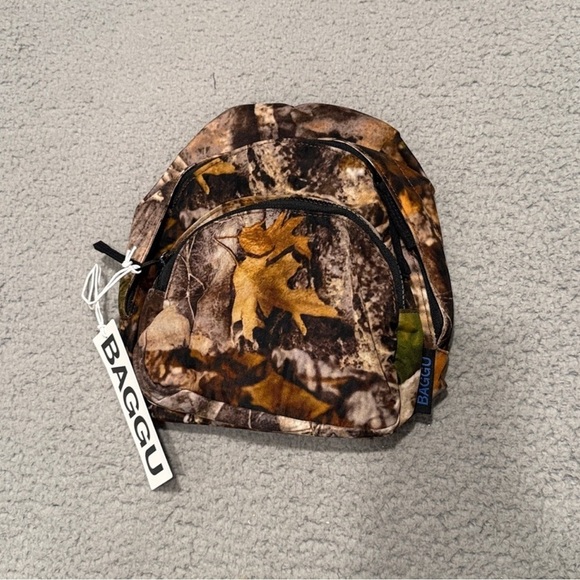 Baggu Camouflage Mini Backpack Color brown NWT main image 6